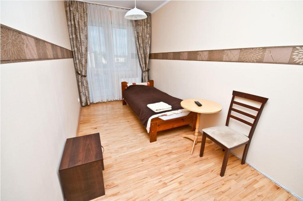 Noclegi Zlota Rybka Thorn Exterior foto