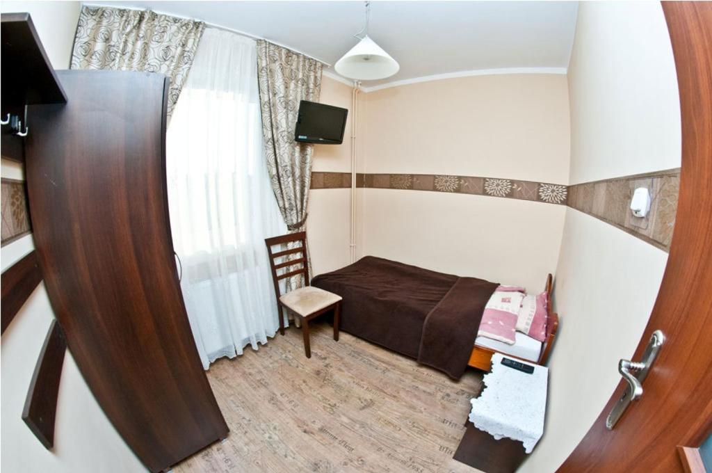 Noclegi Zlota Rybka Thorn Exterior foto