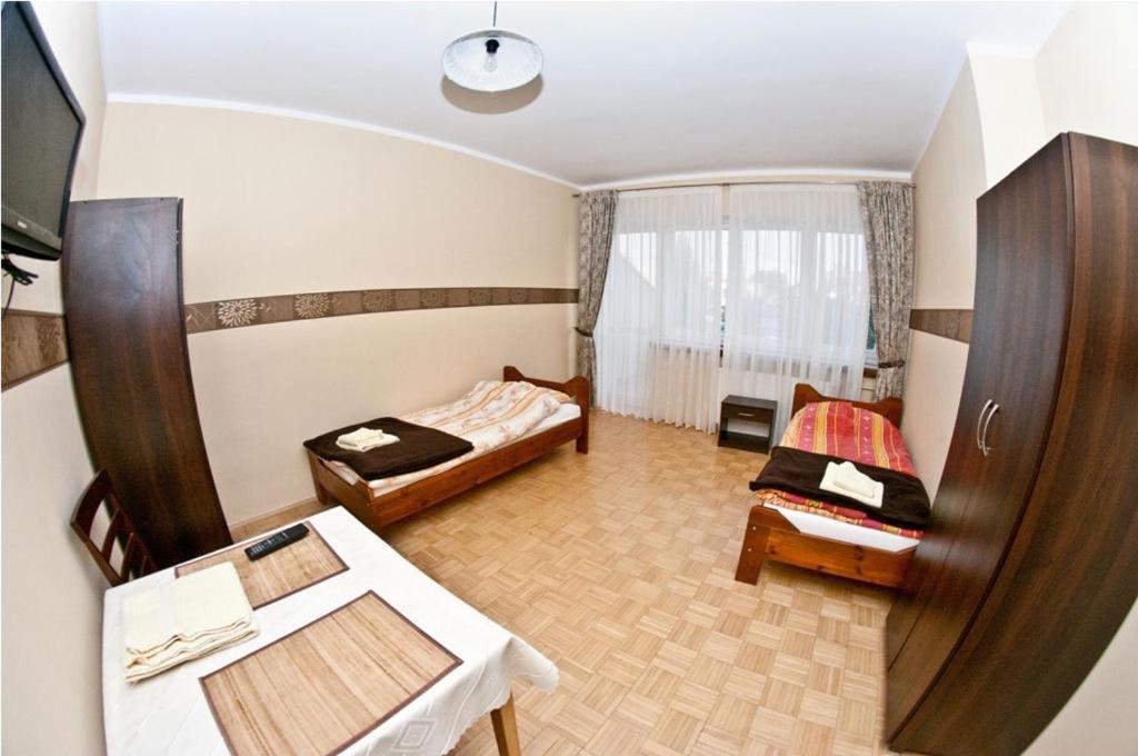 Noclegi Zlota Rybka Thorn Exterior foto
