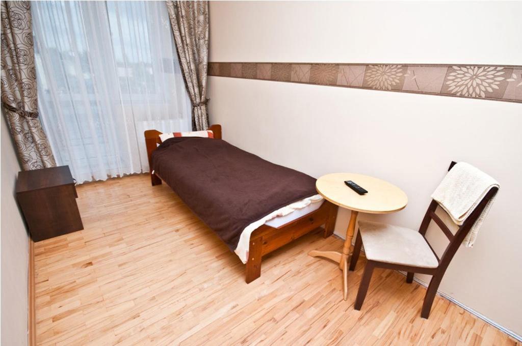 Noclegi Zlota Rybka Thorn Exterior foto