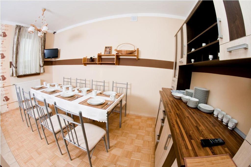 Noclegi Zlota Rybka Thorn Exterior foto