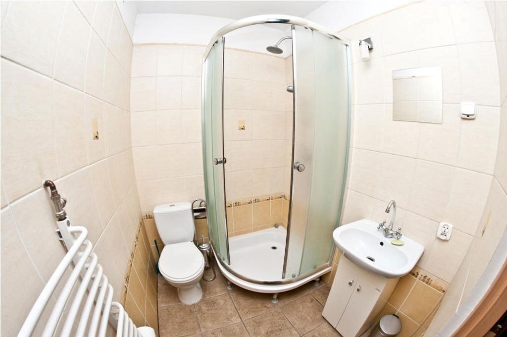 Noclegi Zlota Rybka Thorn Exterior foto